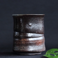 Tomoyuki Ohiwa, black yunomi 250ml, anagama kiln wood-fired pottery teacup, Japanese Bizenyaki